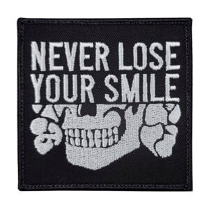 Siuvinėtas antsiuvas "Never lose your smile"